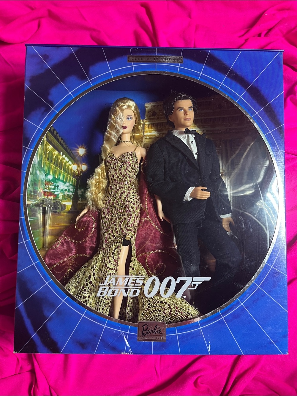 NRFB 2002 Barbie and Ken James Bond 007 Giftset - Collector Edition B0150